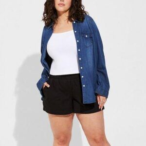 Torrid 3.5 Inch Pull-On Lightweight Denim High-Rise Short NWT